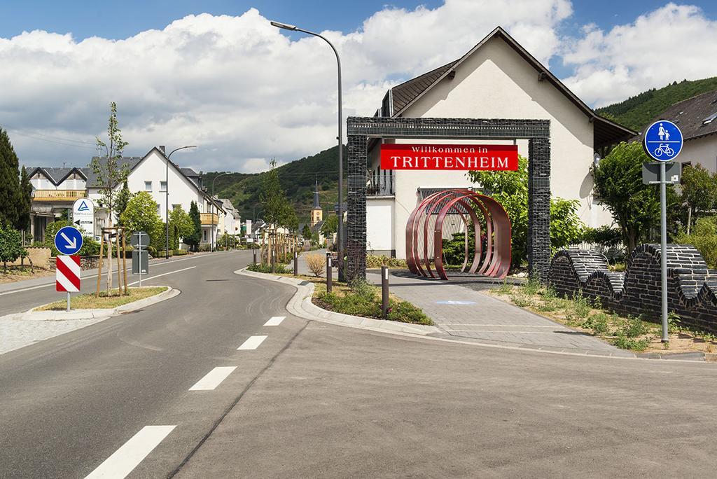 Weingut&Gästehaus Edwin Hoffmann Trittenheim Exterior foto